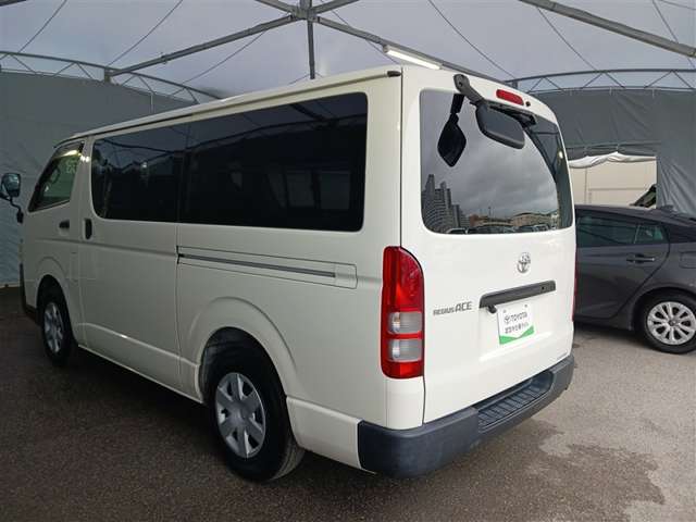 トヨタ ハイエースバン