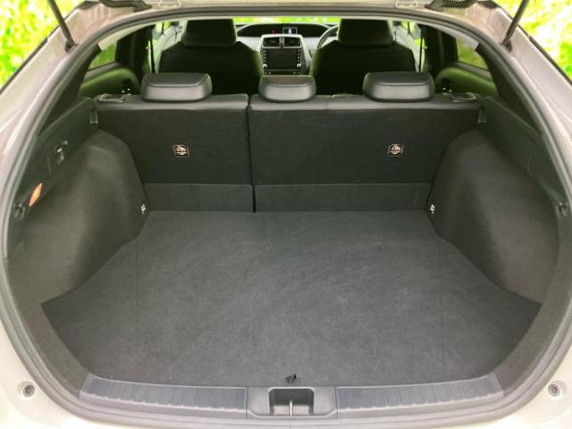 トヨタ プリウス