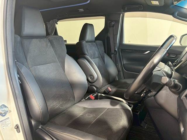 トヨタ ヴェルファイア