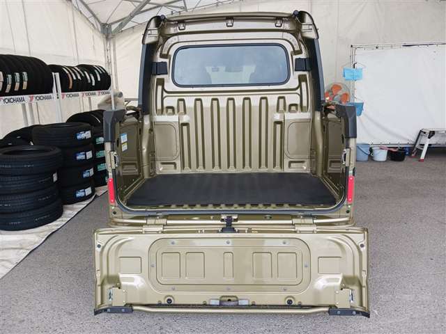 ダイハツ ハイゼットグランカーゴ