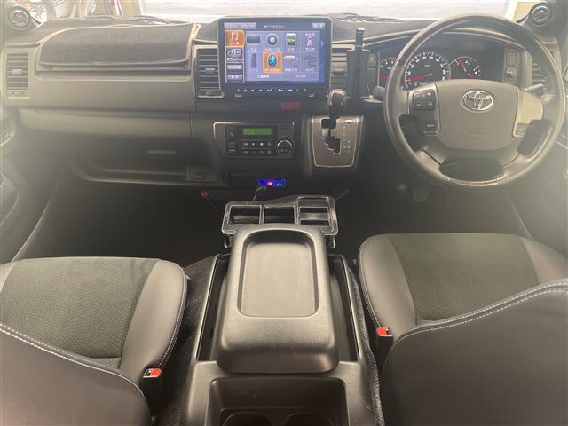 トヨタ ハイエースバン