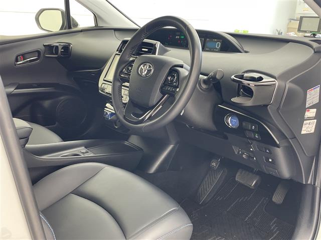 トヨタ プリウス