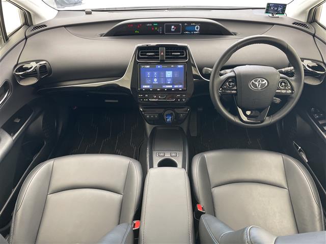 トヨタ プリウス