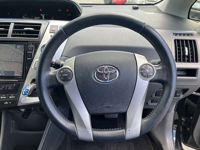 トヨタ プリウスα