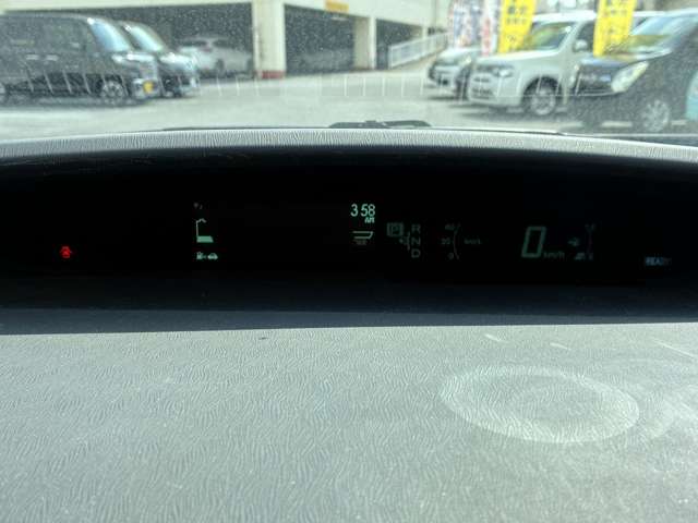 トヨタ プリウス