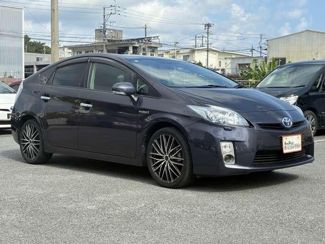 トヨタ プリウス