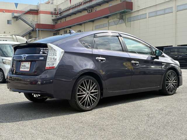 トヨタ プリウス