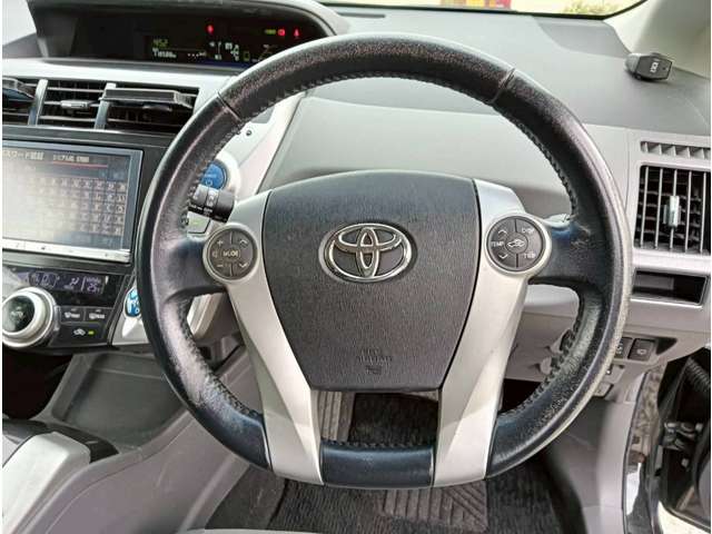 トヨタ プリウスα