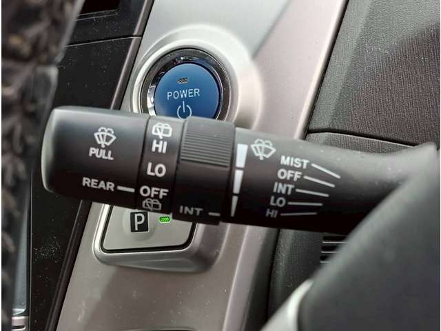 トヨタ プリウスα