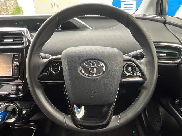 トヨタ プリウス