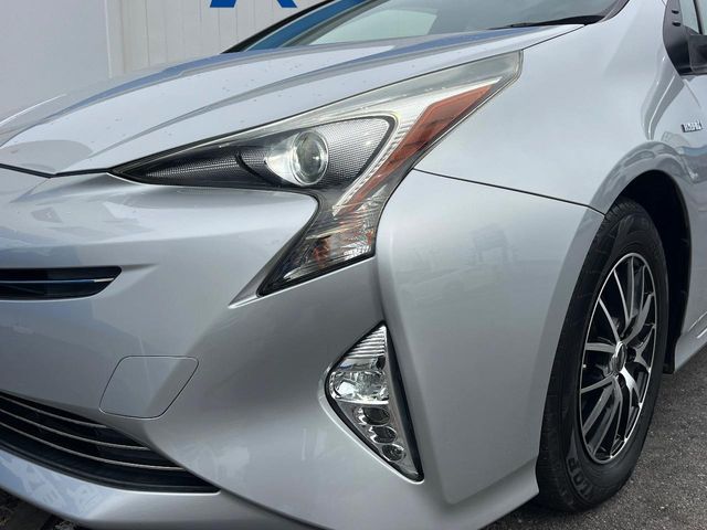 トヨタ プリウス