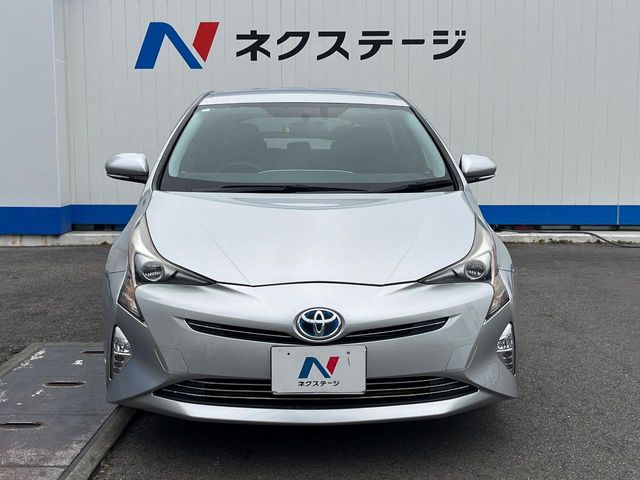 トヨタ プリウス