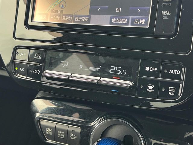 トヨタ プリウス