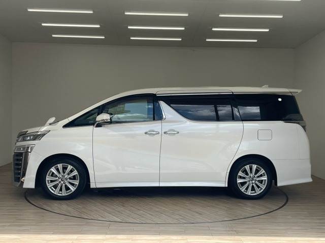 トヨタ ヴェルファイア