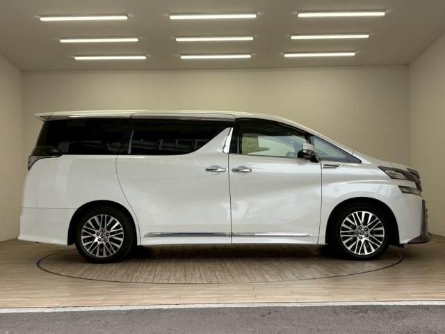 トヨタ ヴェルファイア