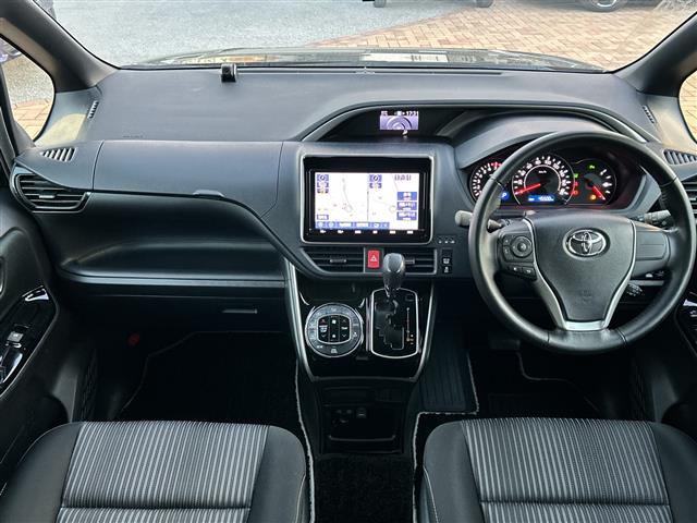 トヨタ ヴォクシー