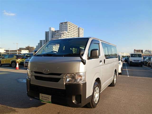 トヨタ ハイエースバン