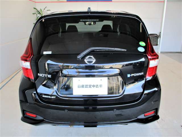 日産 ノート 1.2 e-POWER メダリスト ブラックアロー・2019(R1)年式