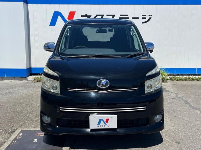 トヨタ ヴォクシー