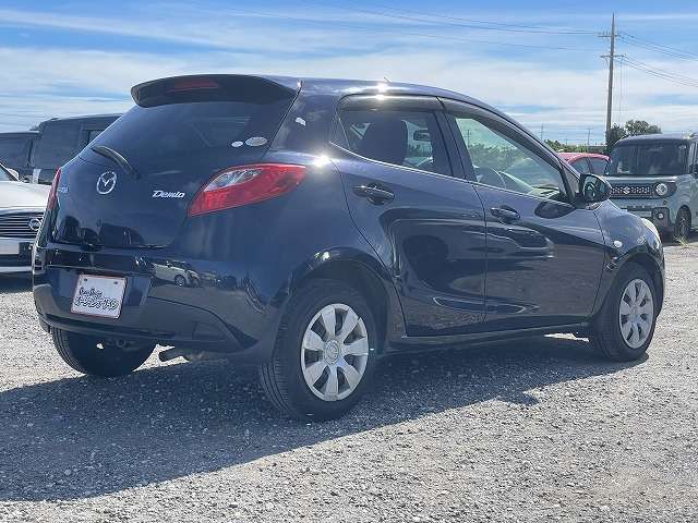 マツダ デミオ