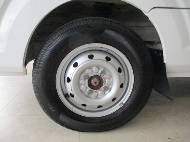 日産 NT100クリッパー