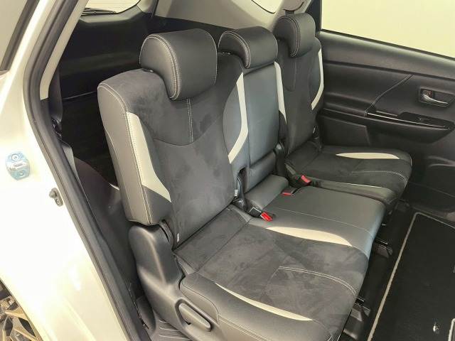 トヨタ プリウスα