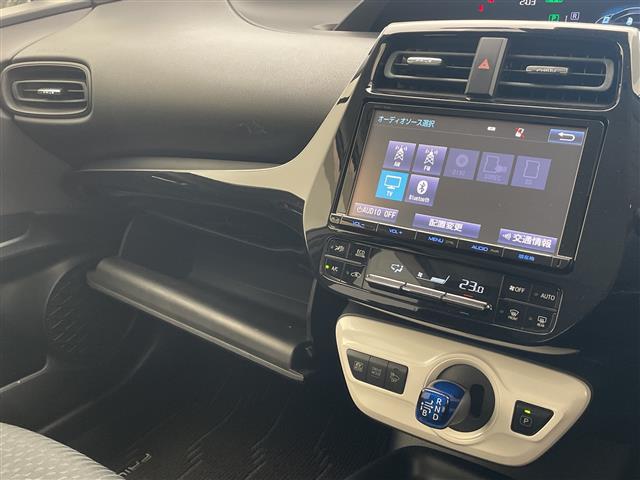 トヨタ プリウス