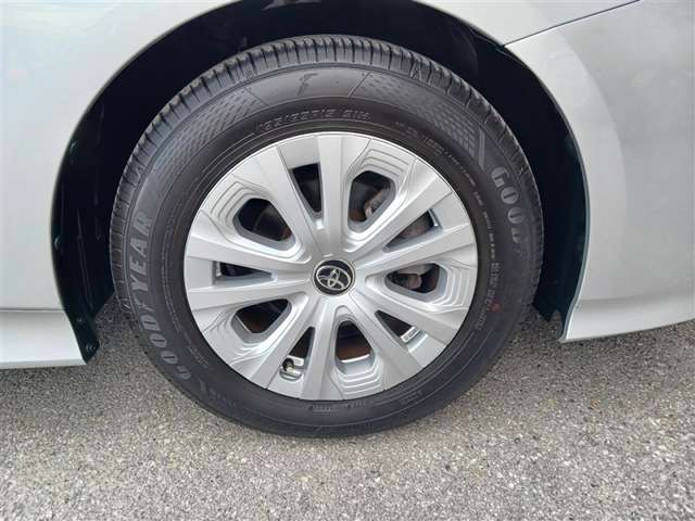 トヨタ プリウス