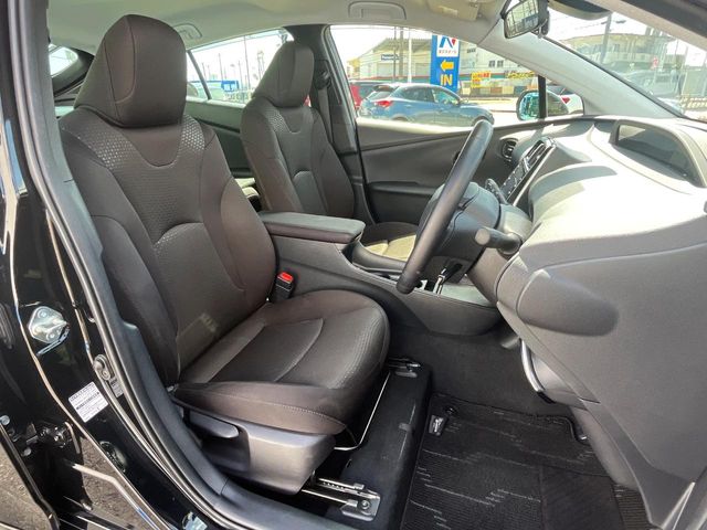 トヨタ プリウス