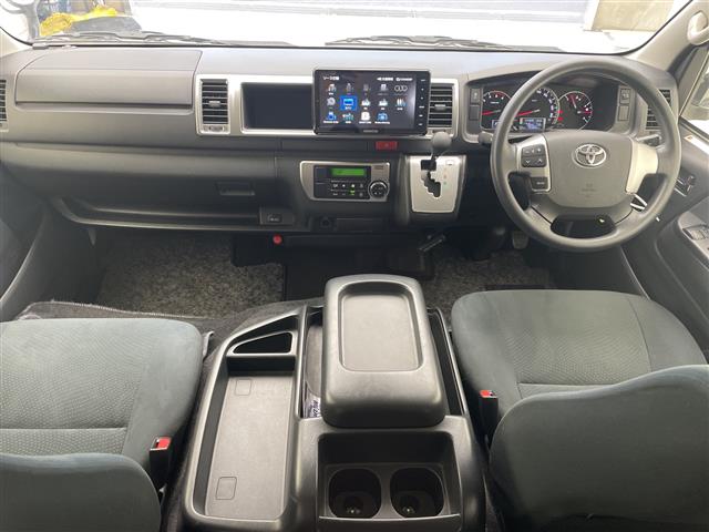 トヨタ ハイエースバン