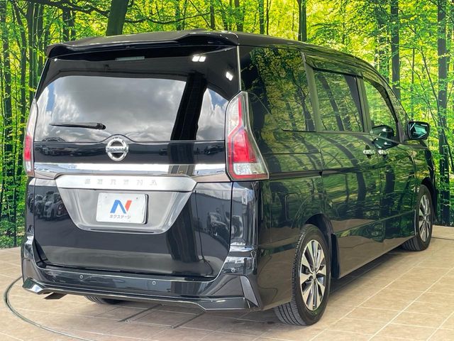 日産 セレナ