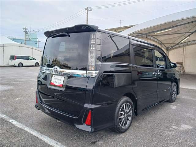 トヨタ ヴォクシー