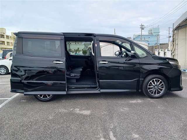 トヨタ ヴォクシー