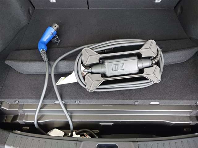 トヨタ プリウスPHV