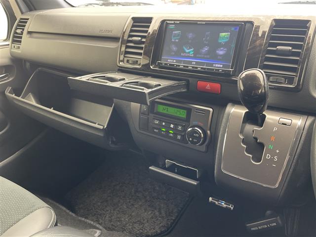 トヨタ ハイエースバン