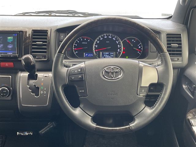 トヨタ ハイエースバン