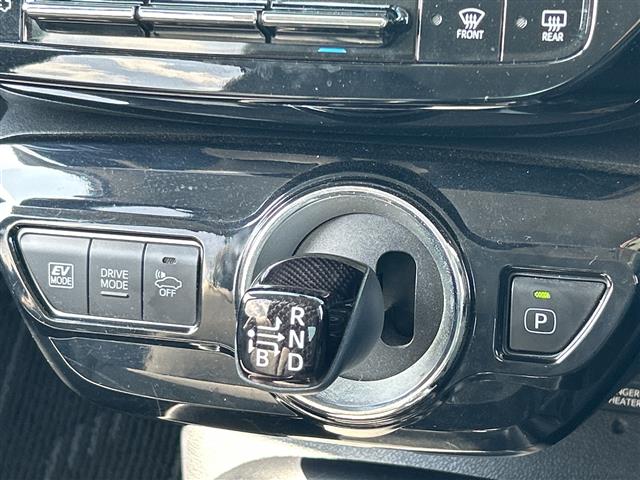 トヨタ プリウス