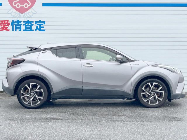 トヨタ C-HR