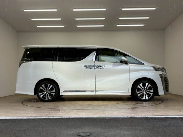 トヨタ ヴェルファイア