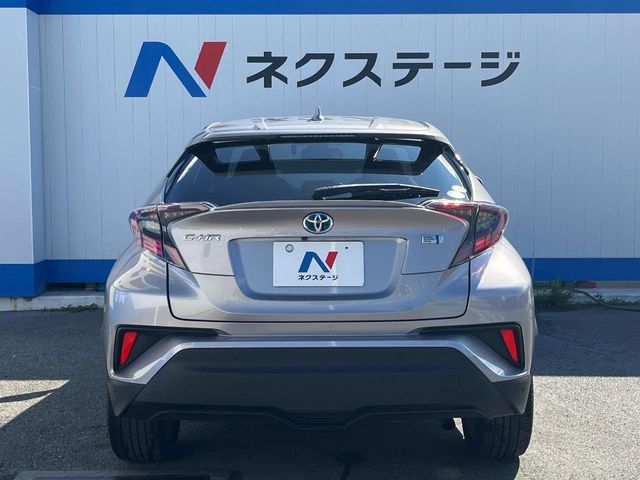 トヨタ C-HR