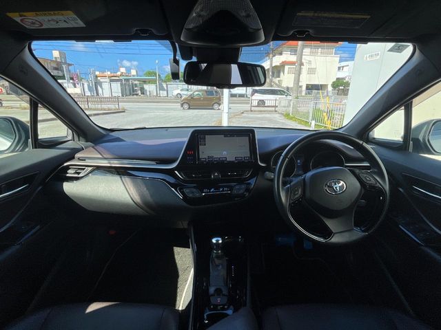 トヨタ C-HR