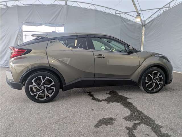 トヨタ C-HR
