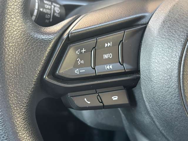 マツダ MAZDA2