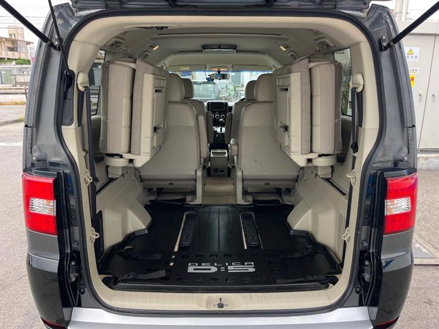 三菱 デリカD：5