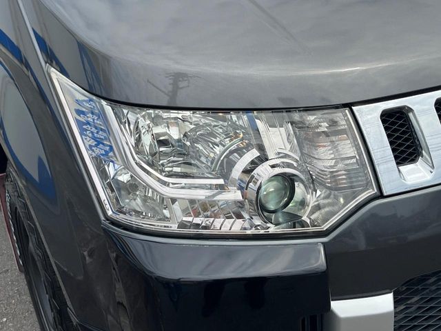 三菱 デリカD：5