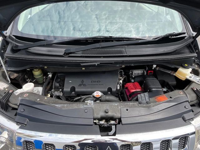 三菱 デリカD：5