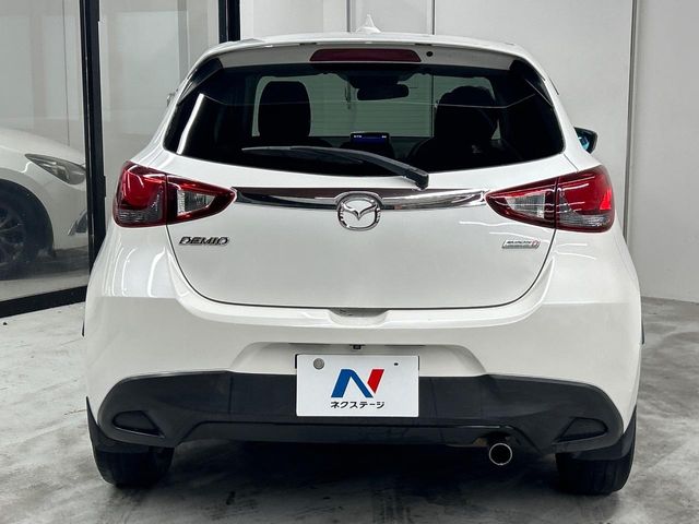 マツダ デミオ