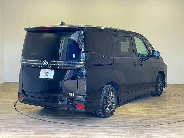 トヨタ ヴォクシー