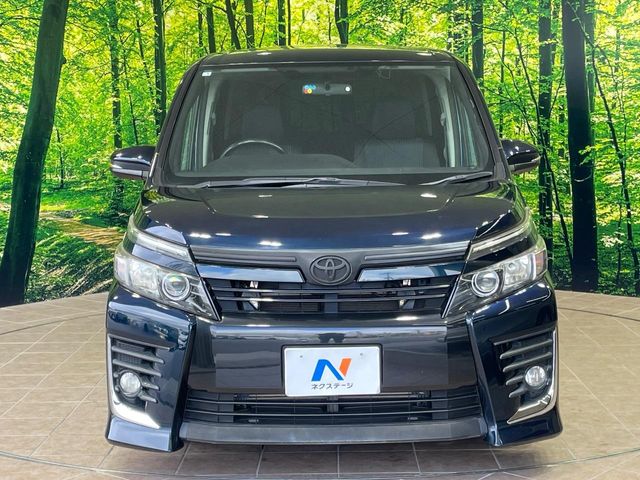 トヨタ ヴォクシー