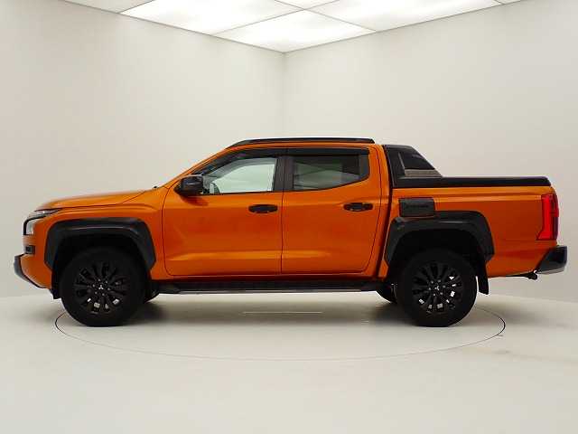 三菱 トライトン